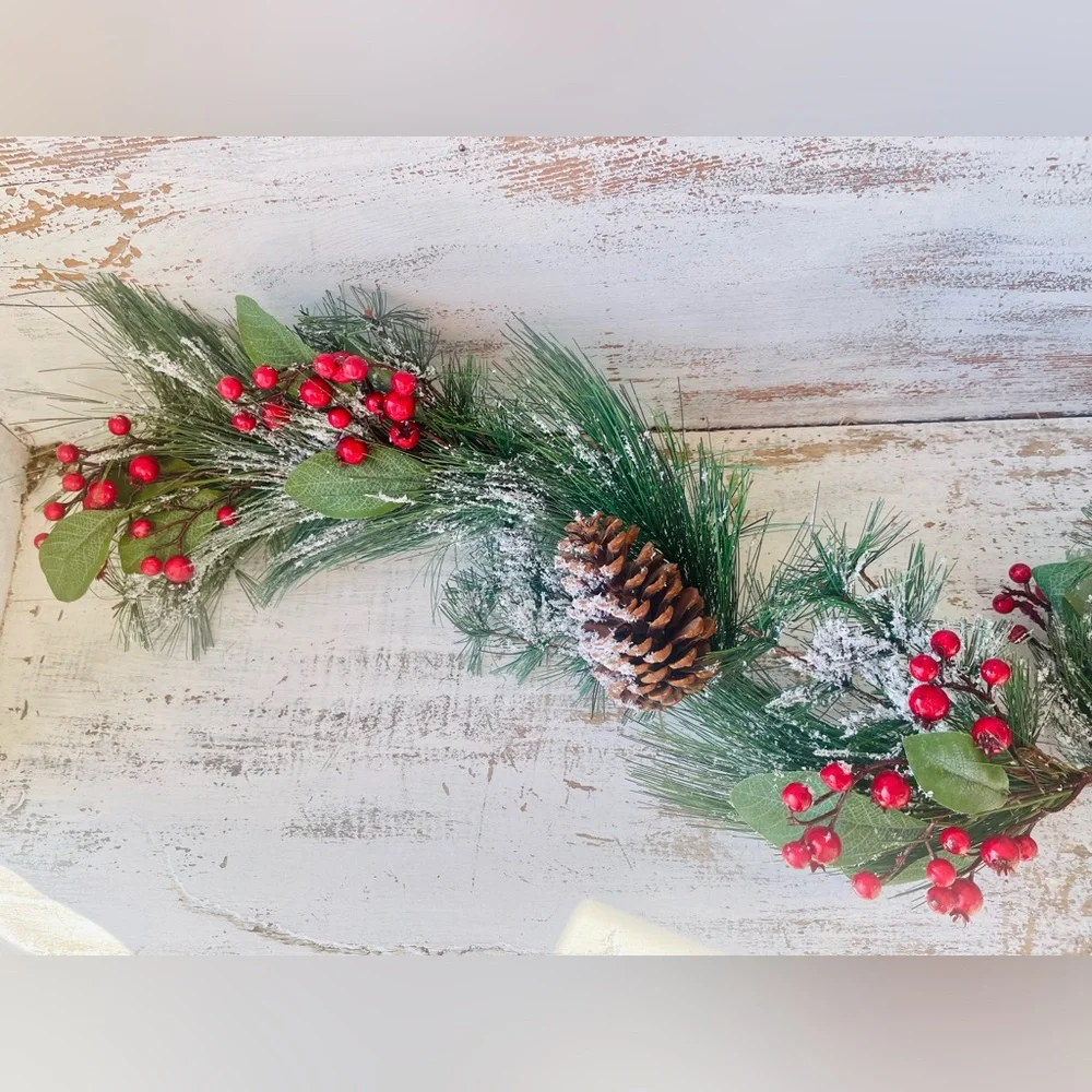 Snowy Long Needle Pine & Berry Garland 5 ft